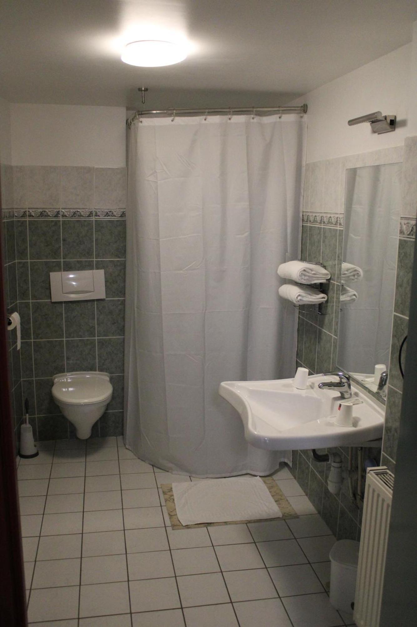 Chambres D'Hotes Du Colvert Forges-les-Eaux Exterior foto